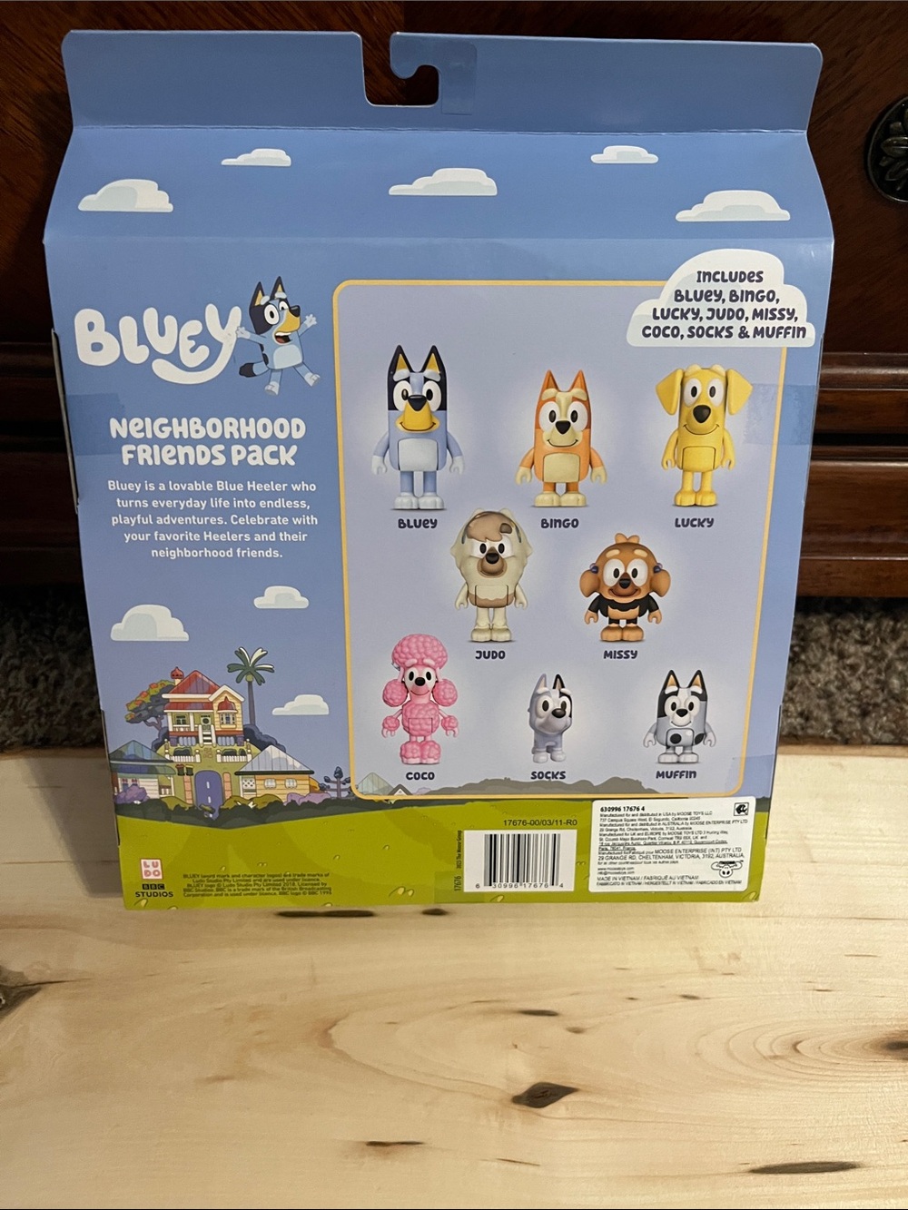 Bluey Neighborhood Friends Pack New in Box - Picture 5 of 13